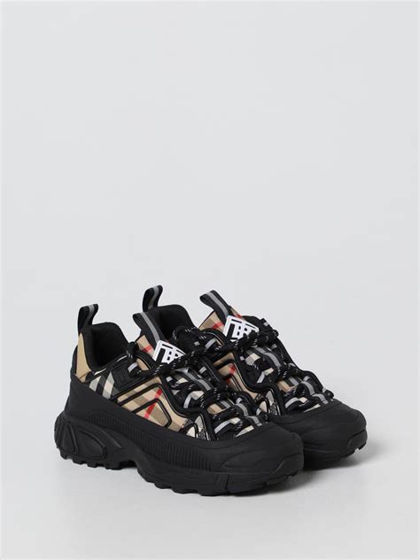 Scarpe per bambina di Burberry Kids su FARFETCH.